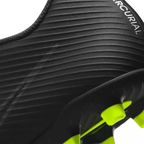 Adult Nike Mercurial Vapor 15 Club MG Molded Soccer Cleats - Image 9